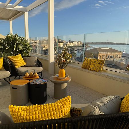 Bed and Breakfast La Terrazza Sul Porto Syracuse Екстер'єр фото