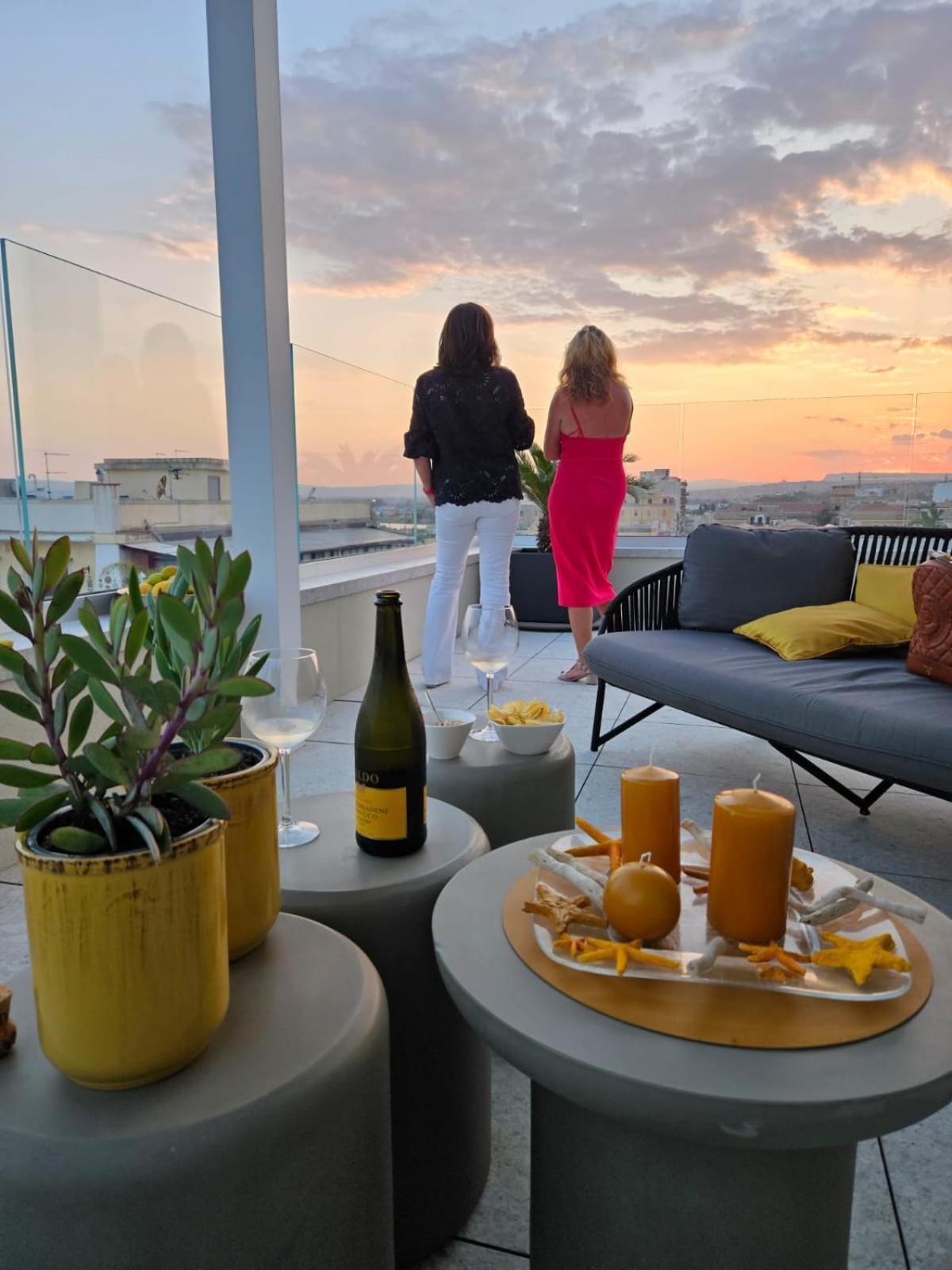 Bed and Breakfast La Terrazza Sul Porto Syracuse Екстер'єр фото