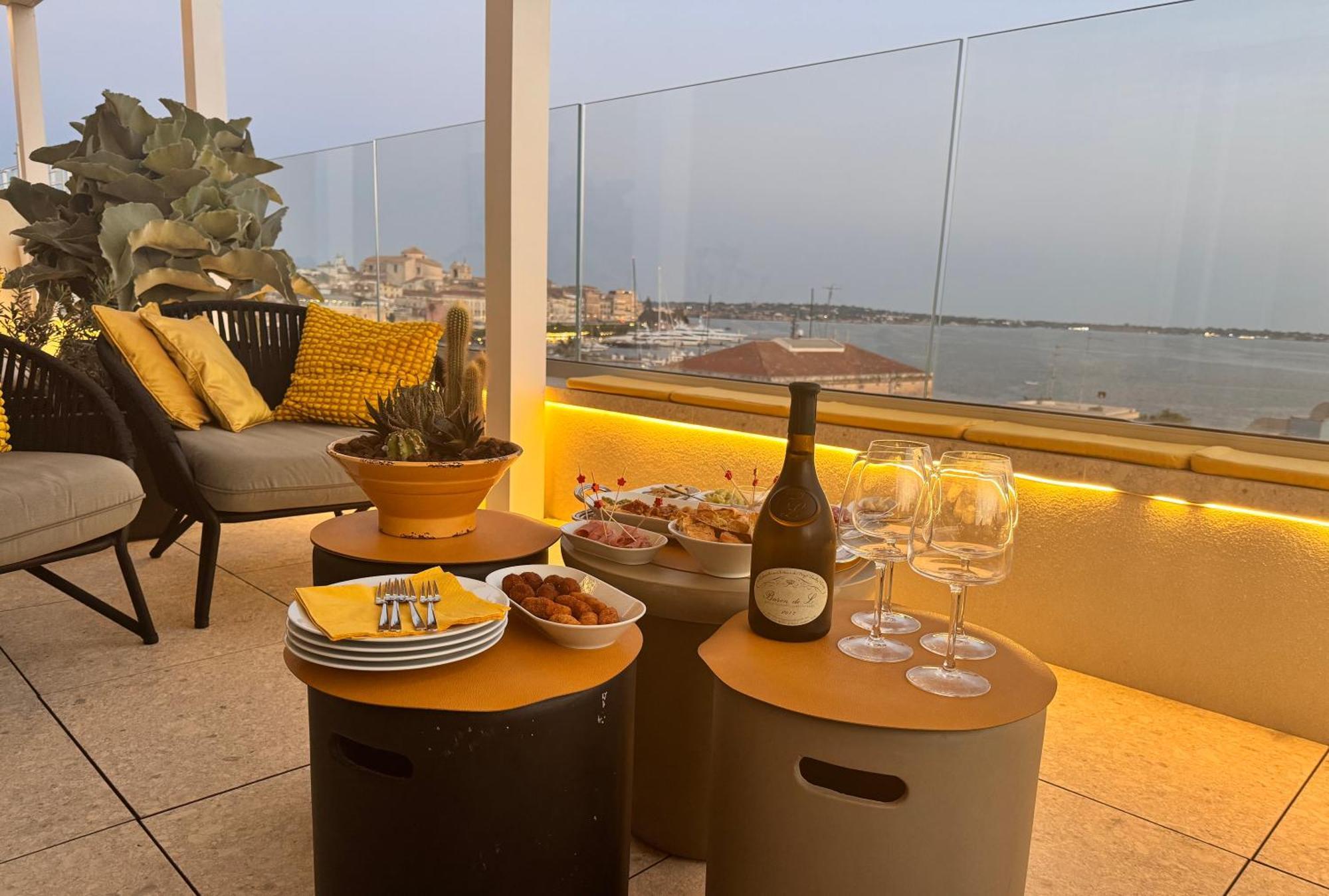 Bed and Breakfast La Terrazza Sul Porto Syracuse Екстер'єр фото