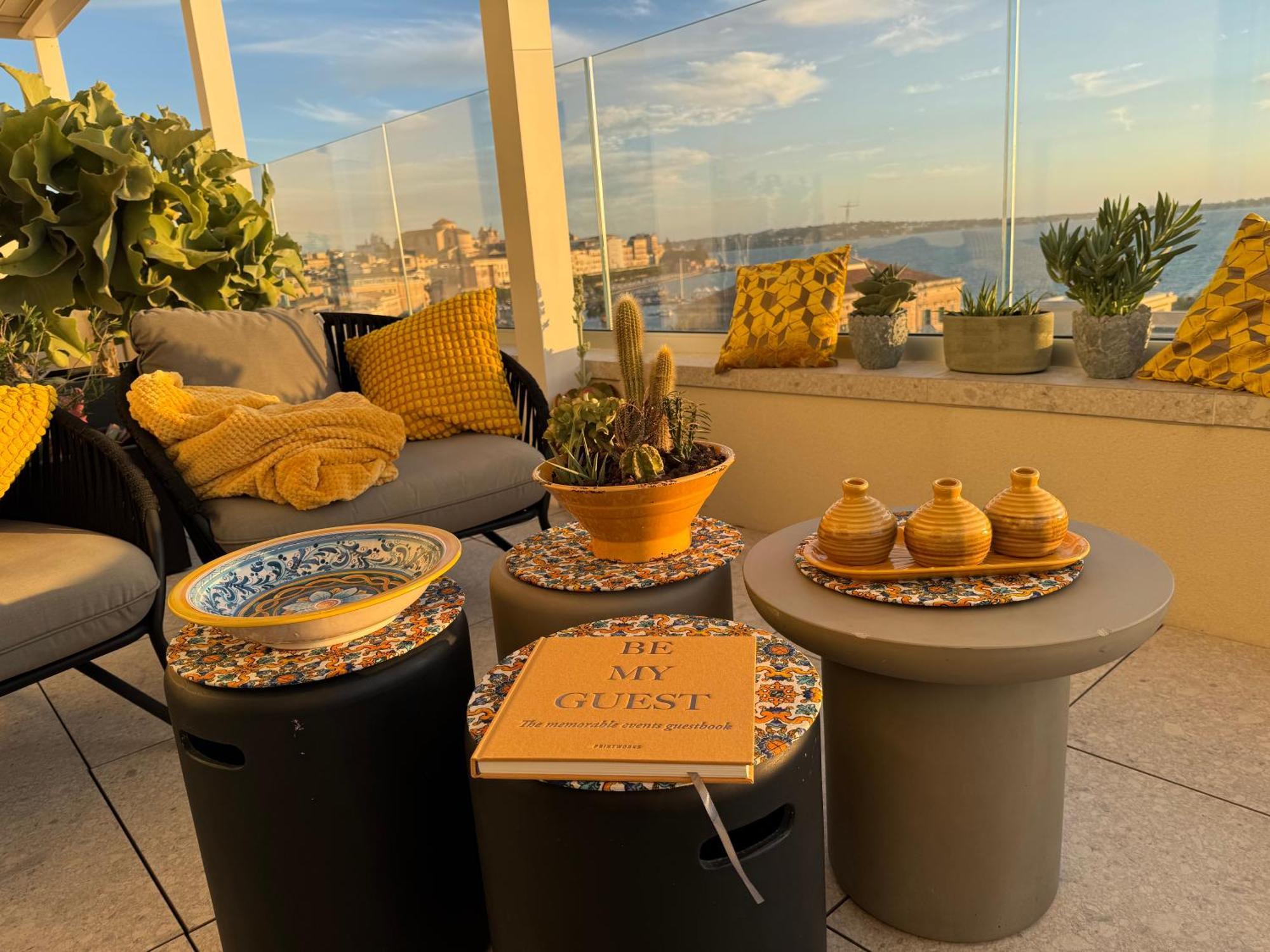 Bed and Breakfast La Terrazza Sul Porto Syracuse Екстер'єр фото