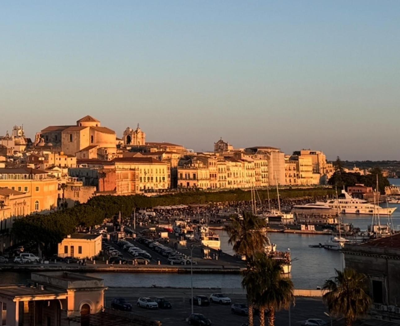 Bed and Breakfast La Terrazza Sul Porto Syracuse Екстер'єр фото